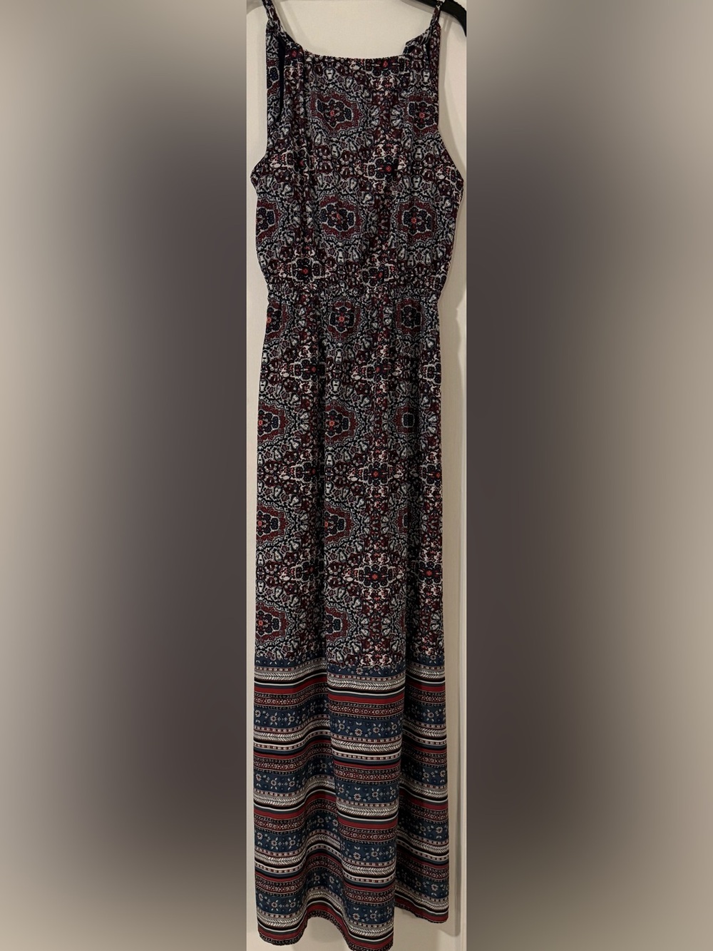 Athleta S/75509 Paisley Maxi Dress in Blue & Red Size Medium Like New